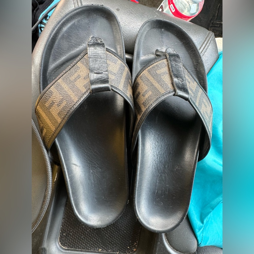 Fendi Men’s size 11-12 flip flops